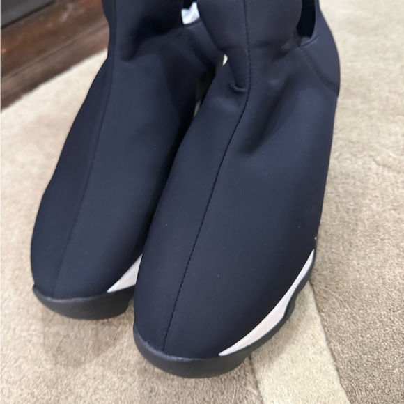 Elegant Women's Black and White Ankle Boots - Picture 2 of 8